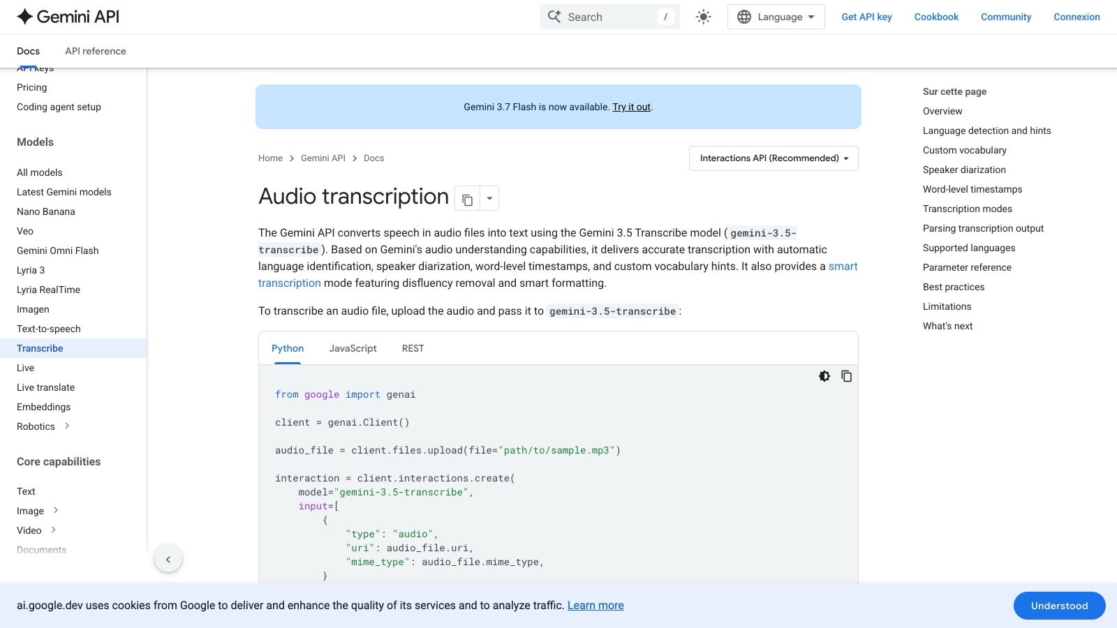 La page « Audio transcription » de la documentation Gemini API : le modèle gemini-3.5-transcribe s'utilise en une requête, avec vocabulaire personnalisé, diarisation et horodatage.